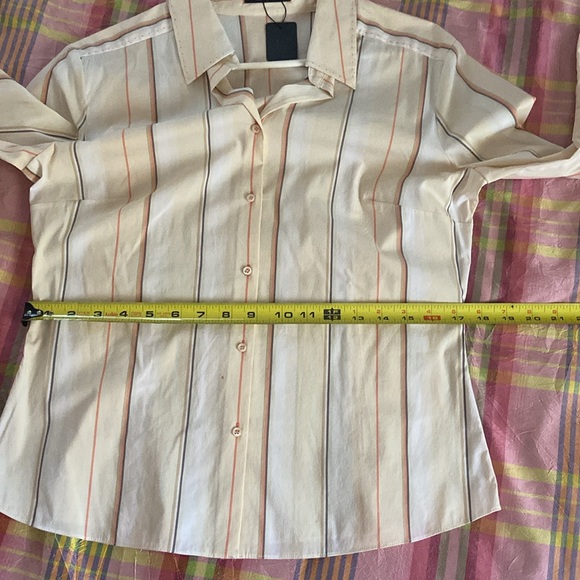 Elie Tahari button up top sz M - Picture 10 of 10